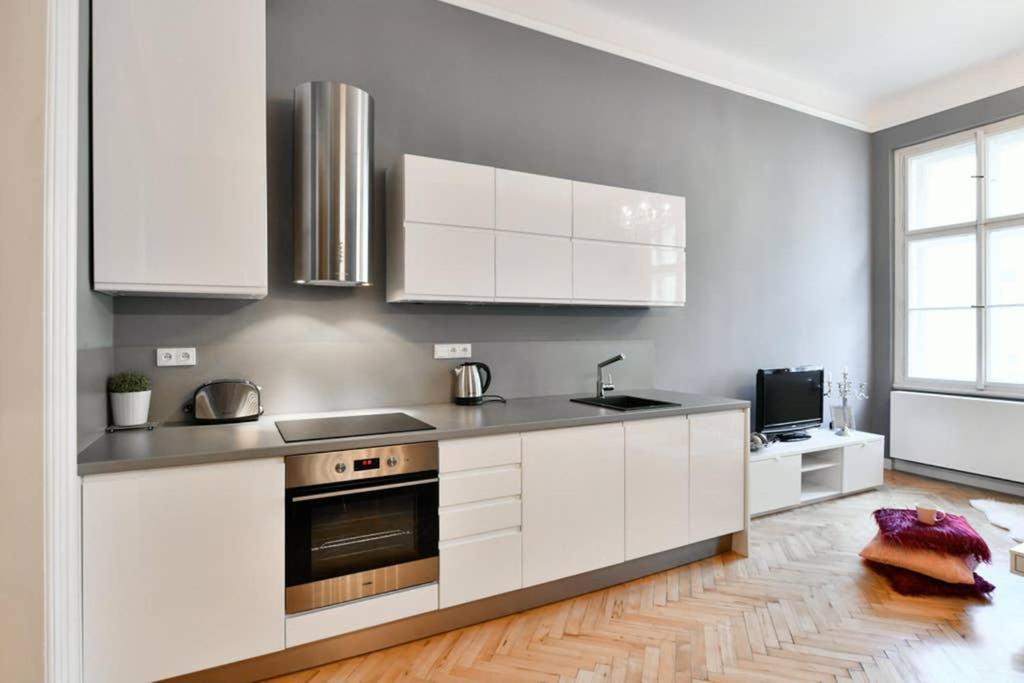 Cityscape Wenceslas Square Apartment براغ المظهر الخارجي الصورة