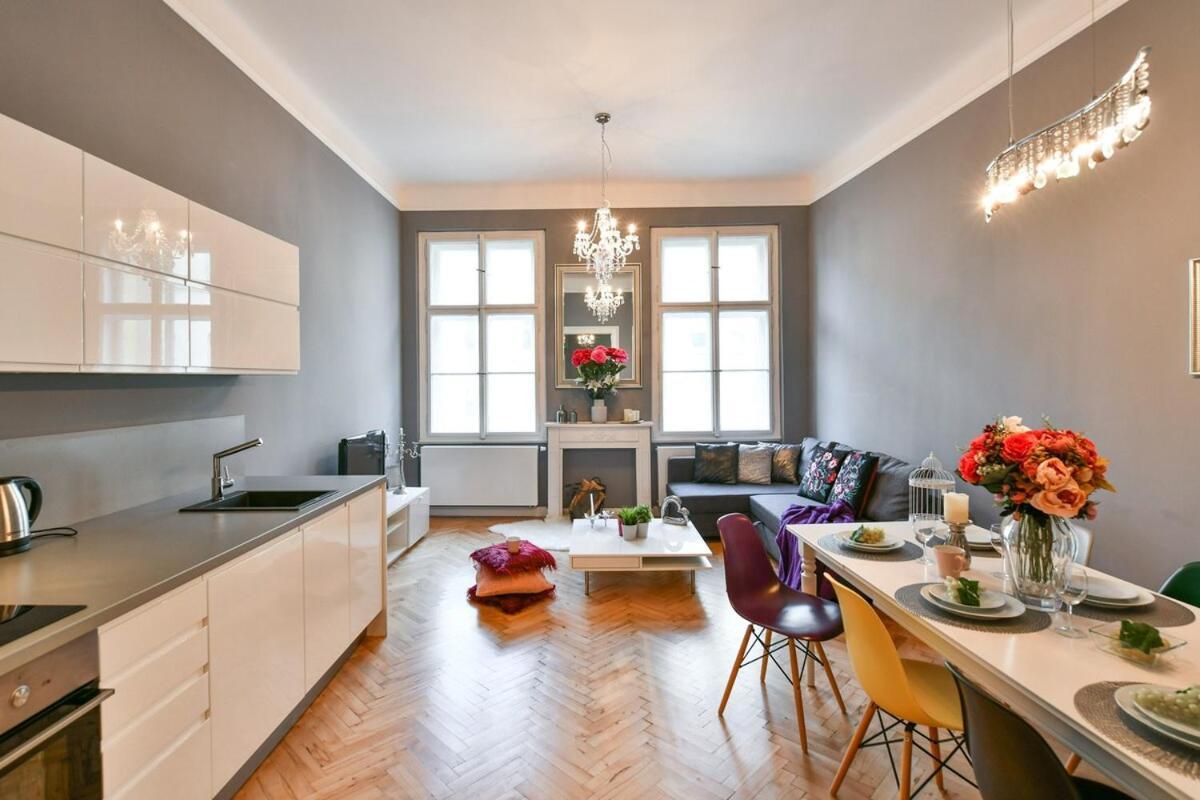 Cityscape Wenceslas Square Apartment براغ المظهر الخارجي الصورة