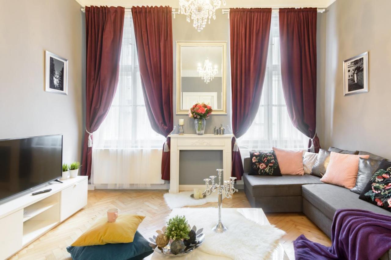 Cityscape Wenceslas Square Apartment براغ المظهر الخارجي الصورة